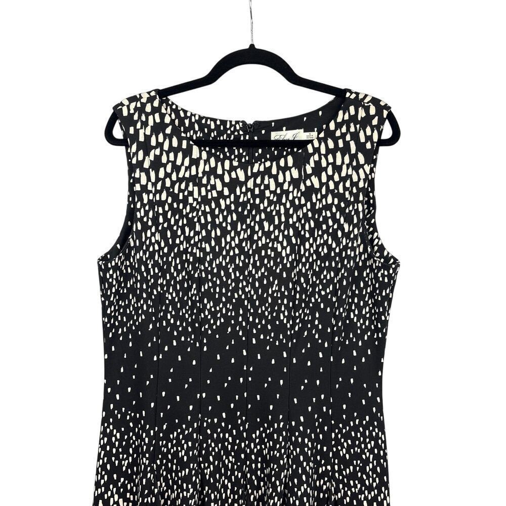 Women’s Eliza J Size 16 Black & White Patterned Pleated Mid Length Dress